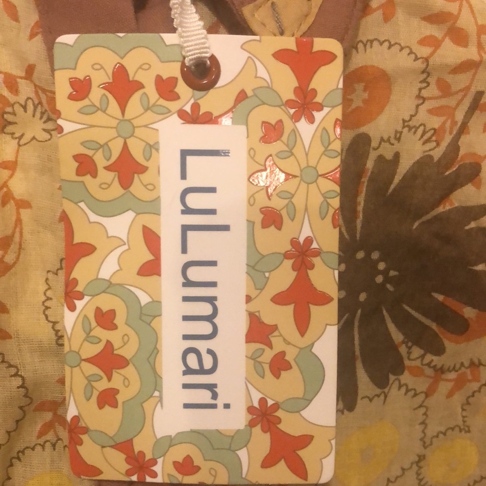 Lulumari button down top - Picture 4 of 7